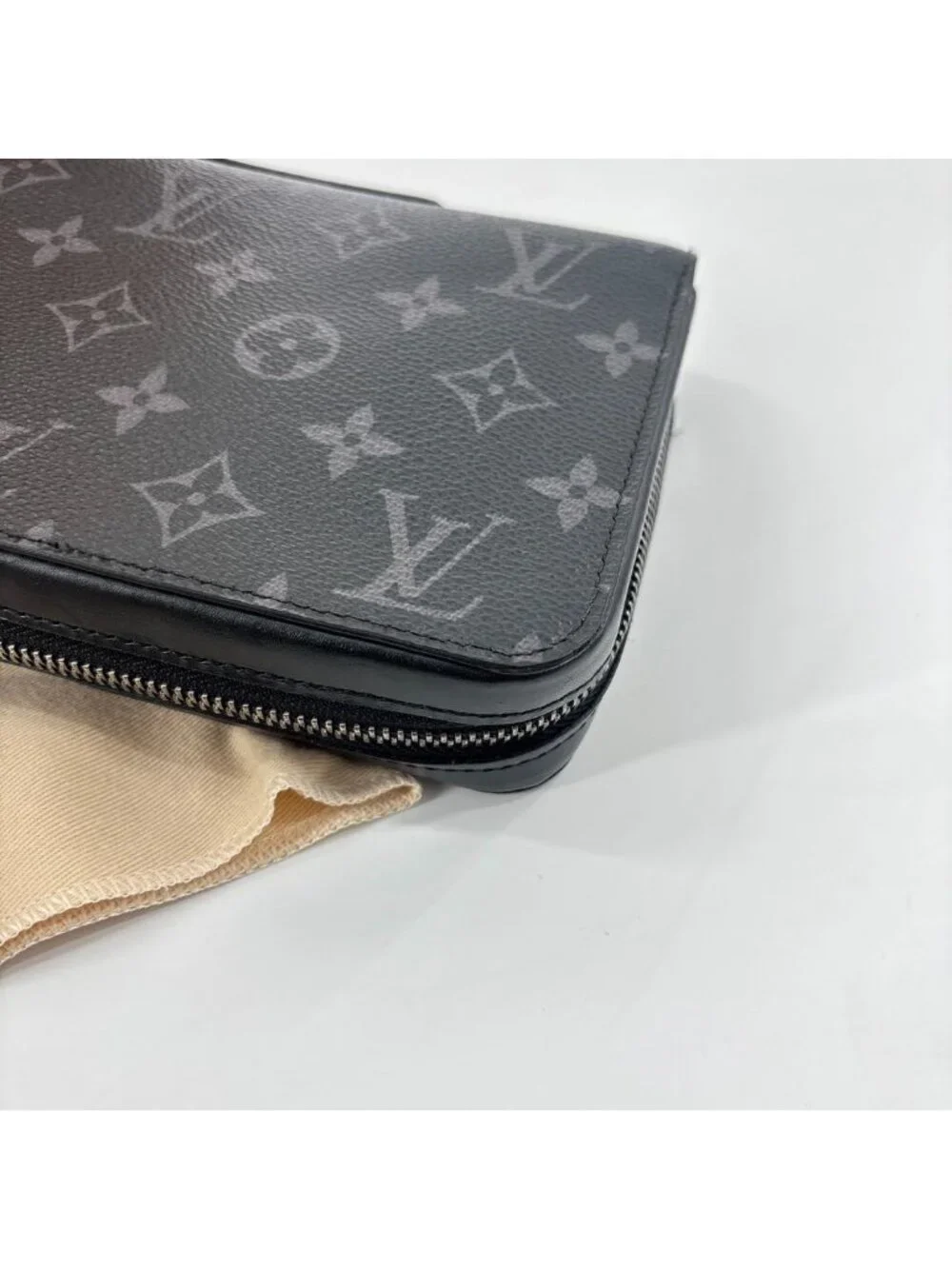 Louis Vuitton Super Zippy XL Monogram Eclipse Black Wallet